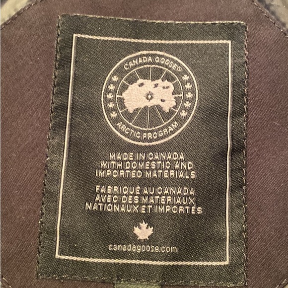 Canada Goose Lorette Parka small - Picture 6 of 6